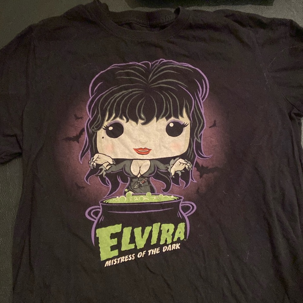 graphic tee